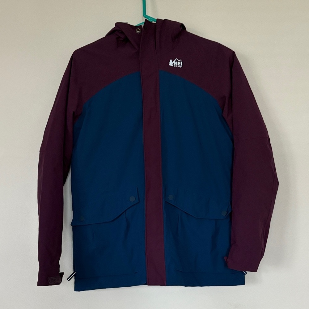 REI Winter Jacket w/Hood Size Large